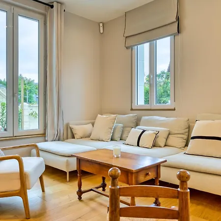 Holiday home Adorable Maison De 75m2 Avec Grande Terrasse Et Barbecue - 3 *
